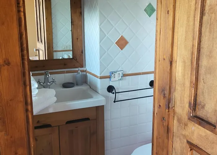 Отель Country House La Collina Di Bargiano - Casa Raffaella *